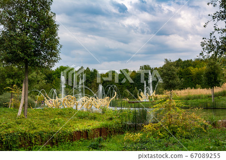 Water Theatre grove in Versailles 67089255