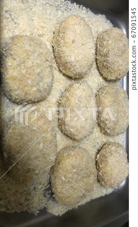 Croquette bread crumbs 67091545