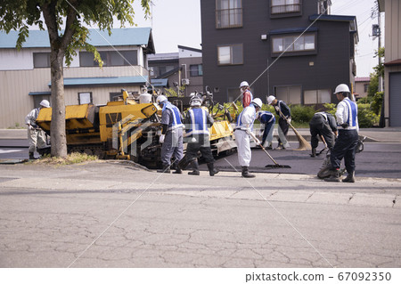 Asphalt laying construction 67092350