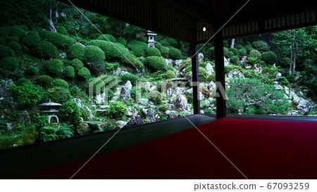 Kyoto Yanagiya Kannon 67093259