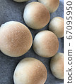 Bread  67095950
