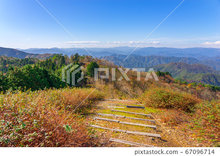 Kansai Hyakumeizan, the top of Mt. (Wadayama Town, Asago City, Hyogo Prefecture) *Photo location in the comment section Kansai Hyakumeizan, the top of Mt. (Wadayama Town, Asago City, Hyogo Prefecture) *Photo location in the comment section 67096714
