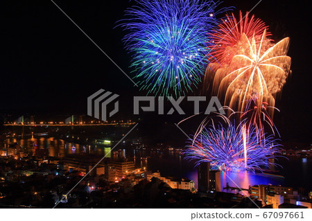 Onomichi Sumiyoshi Fireworks Festival (Onomichi City, Hiroshima Prefecture) Seen from Senkoji Park Onomichi Sumiyoshi Fireworks Festival (Onomichi City, Hiroshima Prefecture) Seen from Senkoji Park 67097661