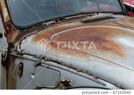 Rusted car image Rusted car image 67103040