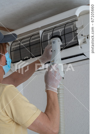 Air conditioner cleaning 67105660