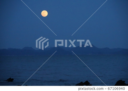 超級月亮 67106940