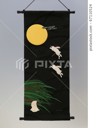 掛在月亮上的兔子 掛在月亮上的兔子 67110524