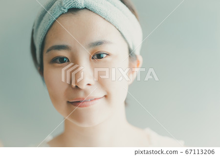 三十年代戴髮帶的女性 67113206