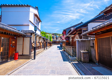 Yasaka street in Kyoto 67115021