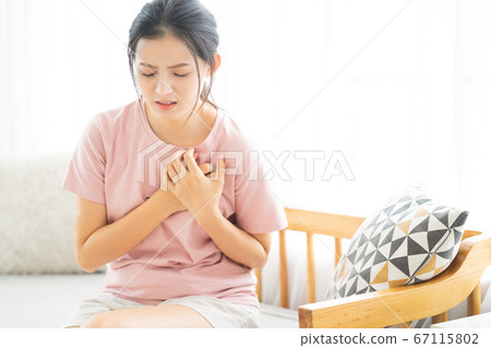 Woman, sickness Woman, sickness 67115802
