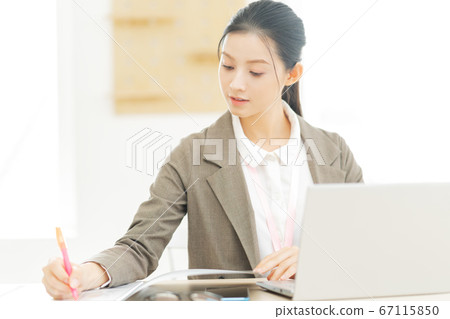 Business woman Business woman 67115850