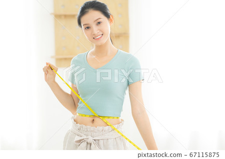 Woman fitness 67115875