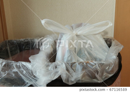 garbage bag 67116589