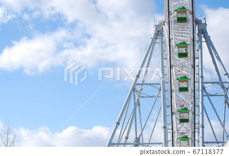 Ferris wheel  67118377
