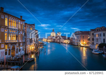 Canal Grande in mystic twilight, Venice, Italy Canal Grande in mystic twilight, Venice, Italy 67120941