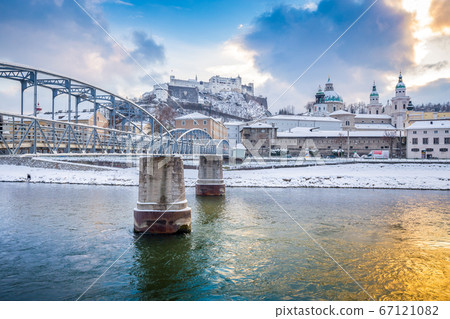 Old town of Salzburg with Salzach river at sunset 67121082