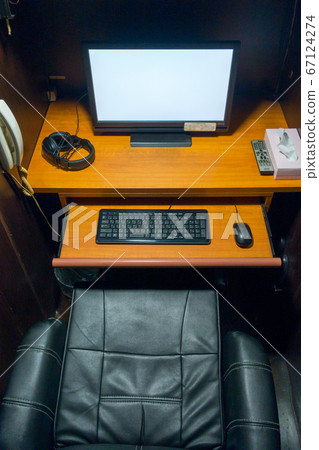 Internet cafe Internet cafe 67124274