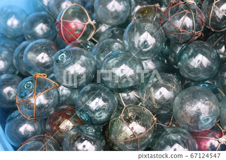 A float ball A float ball 67124547