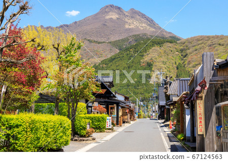 Oita Prefecture Fresh Green Yufuin Yufudake and Yunotsubo Kaido Oita Prefecture Fresh Green Yufuin Yufudake and Yunotsubo Kaido 67124563