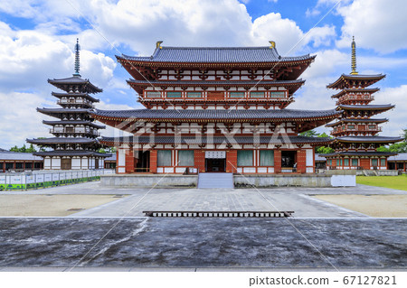 Lotus flower blooming at World Heritage Yakushiji Temple after the restoration of the east tower Lotus flower blooming at World Heritage Yakushiji Temple after the restoration of the east tower 67127821