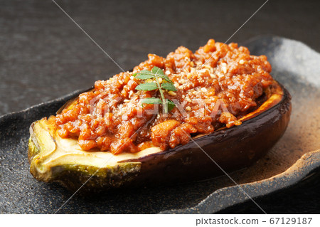 Meat miso taraku of rice eggplant 67129187