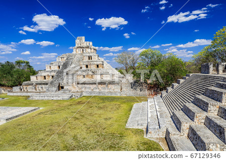 Maya city of Edzna, Yucatan, Mexico 67129346