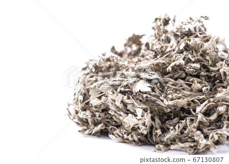 Dried wormwood Japanese herbs Healthy beauty ingredients Dried wormwood Japanese herbs Healthy beauty ingredients 67130807