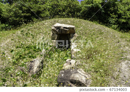 Wing Valley West Ruins, Okita Okuroku Mound, Soja City, Okayama Prefecture Wing Valley West Ruins, Okita Okuroku Mound, Soja City, Okayama Prefecture 67134003