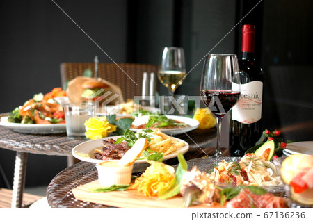 Terrace lunch……5 67136236