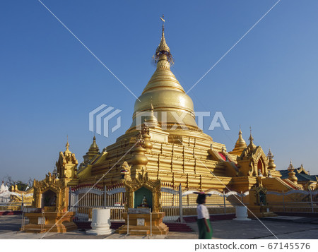 Shwezigon pagoda Myanmar Landmark Temple Bagan architecture 67145576