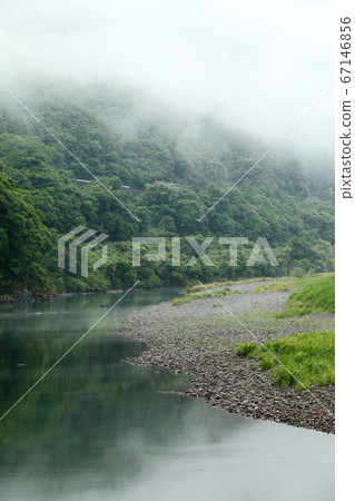 從第一三島沉降橋看的四萬十川 從第一三島沉降橋看的四萬十川 67146856