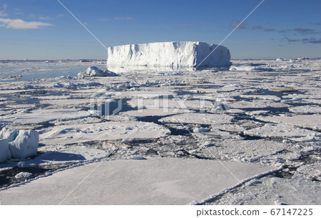 Antarctic iceberg Antarctic iceberg 67147225