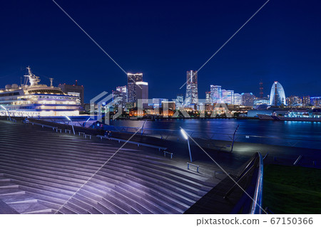Night view of Osanbashi, Yokohama Port 67150366