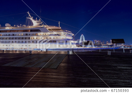 Night view of Osanbashi, Yokohama Port 67150393