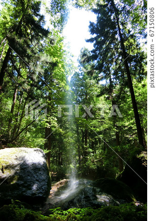 Yoshitaki Urami瀑布 67150806