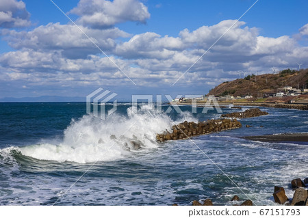 Sea of Tsugaru Waves of the Sea of Japan 67151793