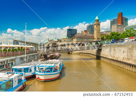 Cityscape of Hamburg, Germany 67152453