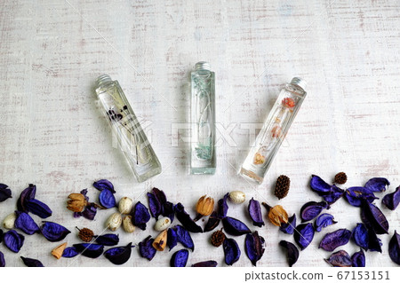 Miscellaneous goods Herbarium and potpourri 67153151