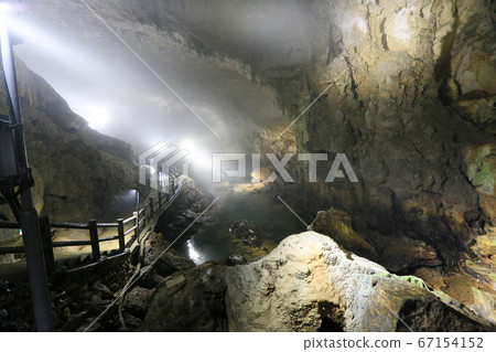 Akiyoshido, Mine City, Yamaguchi Prefecture 67154152