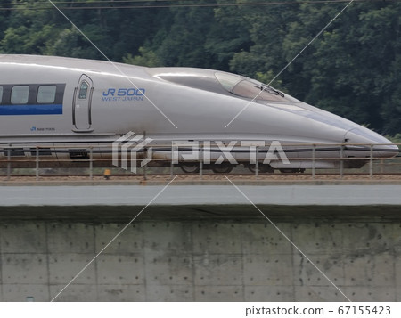 Series 500 Kodama running on the Chikusa River Bridge on the Sanyo Shinkansen Series 500 Kodama running on the Chikusa River Bridge on the Sanyo Shinkansen 67155423