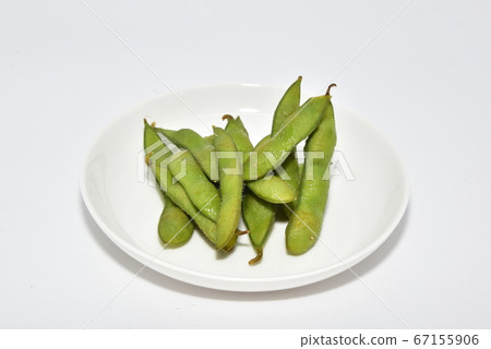 Delicious edamame 67155906