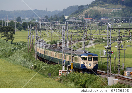 Sobu Main Line 113 series 2000 series just before retirement 67156398