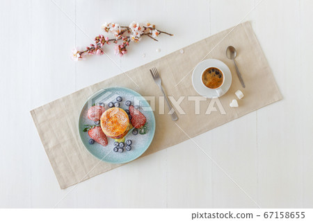 Mille Feuille with Lemon Curd 67158655
