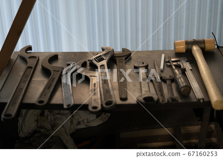 Tool Tool 67160253
