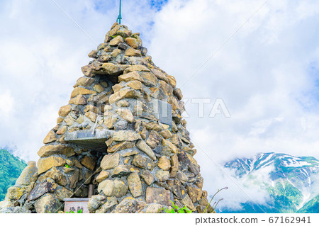 Jizo Cologne at the entrance to Mt. Goryu in the Northern Alps [Nagano Prefecture] 67162941