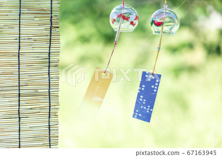 Blind and wind chimes 67163945