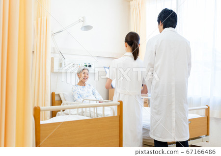 Hospital nurse doctor nurse nursing medical senior 67166486