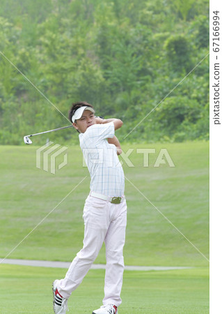 Men who play golf Men who play golf 67166994