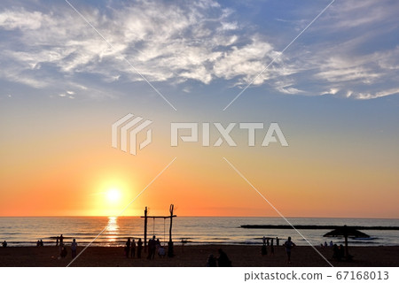 夕陽的晚霞在Ura 夕陽的晚霞在Ura 67168013