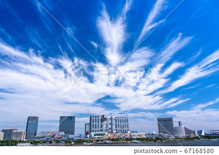 《東京》台場的城市景觀和藍天 《東京》台場的城市景觀和藍天 67168580